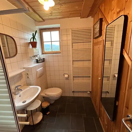 Kuenstlerwohnung *