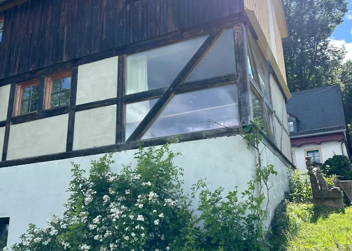 Kuenstlerwohnung Holiday home Markneukirchen